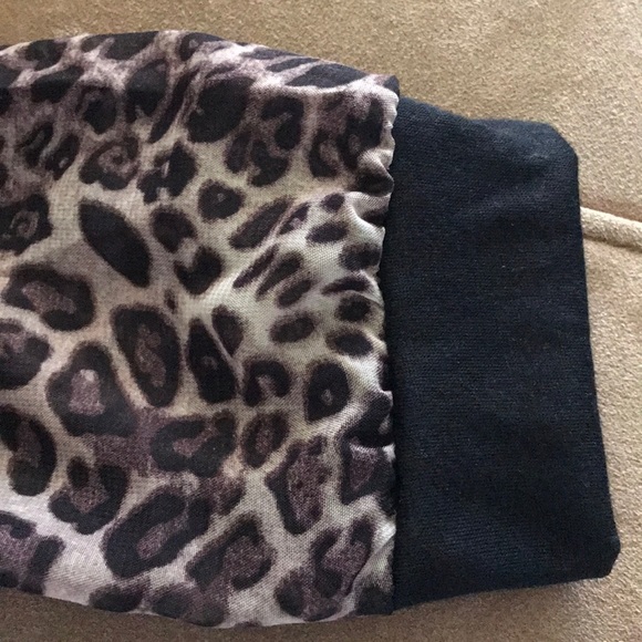 Stylish Top - Picture 3 of 3